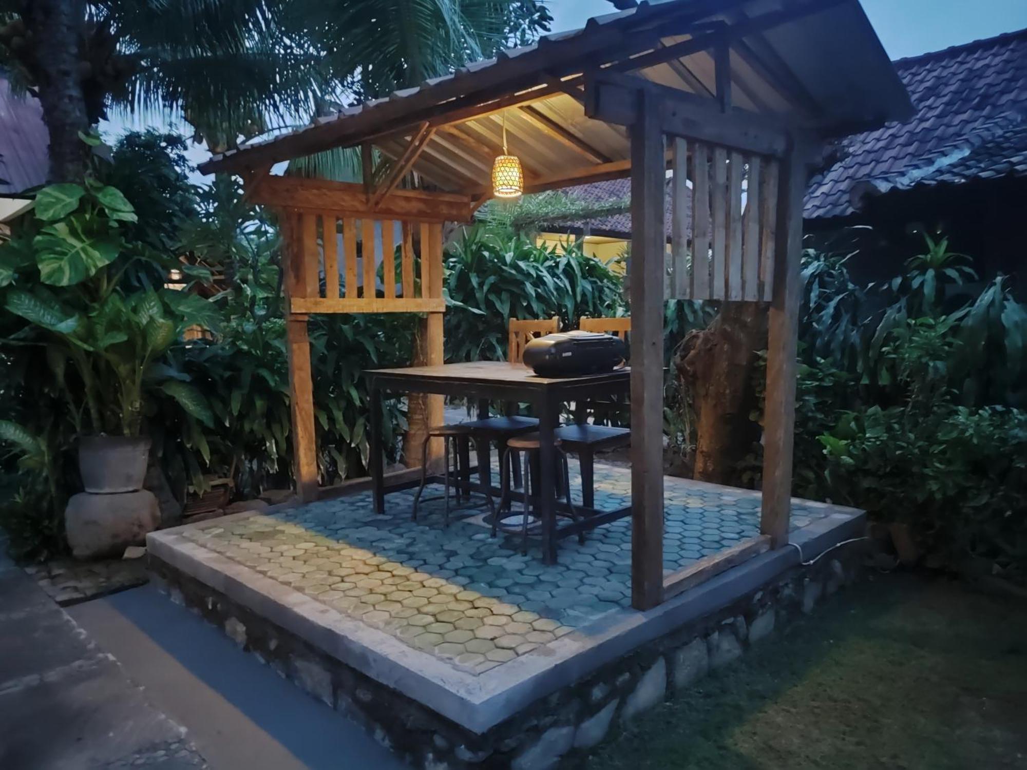 Giri Sari Guest House Pemuteran Exteriér fotografie