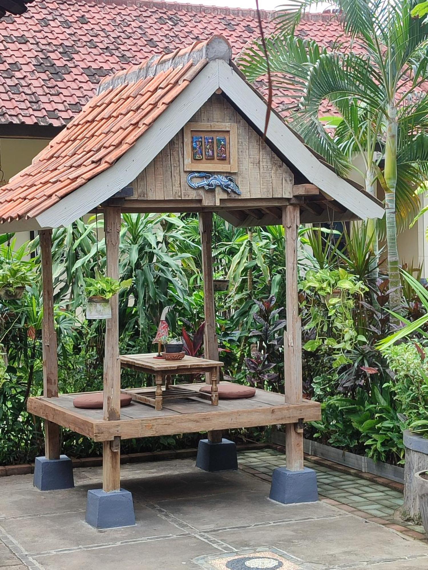 Giri Sari Guest House Pemuteran Exteriér fotografie